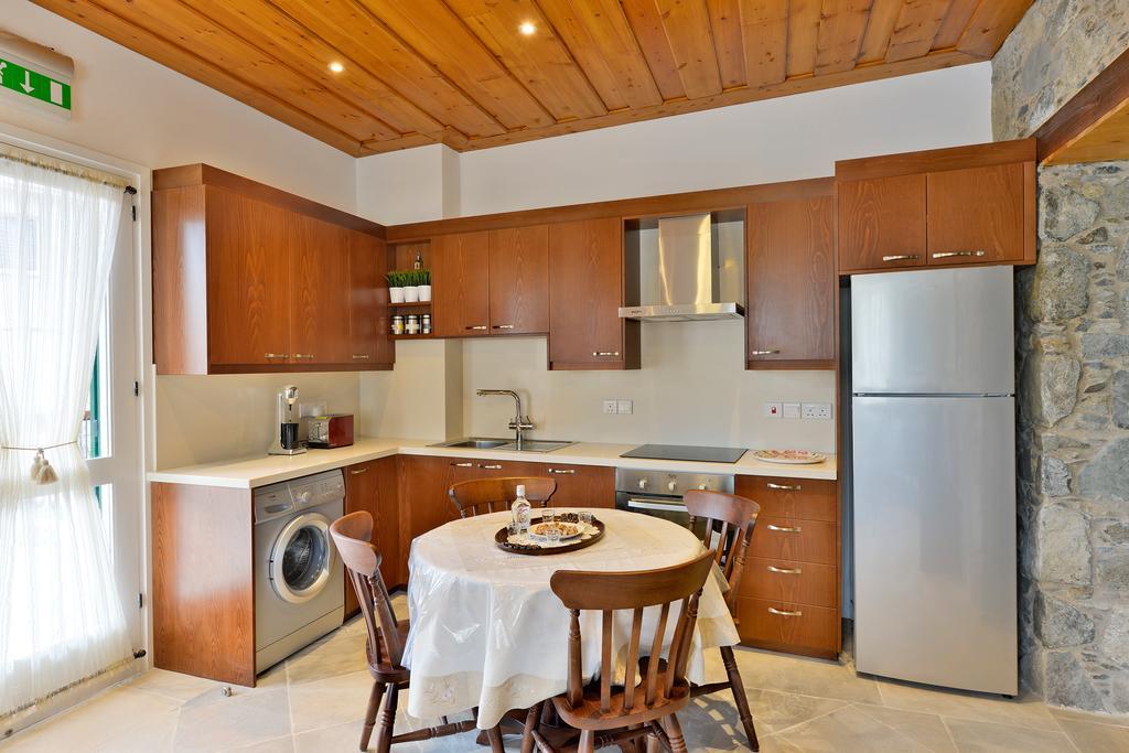Vasilikis House Guest House Kalopanagiotis Room photo